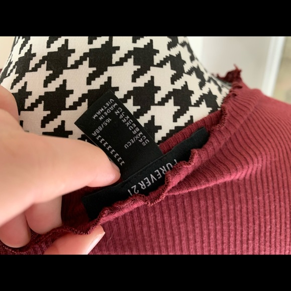 Long sleeve maroon shirt 💜 - Picture 14 of 14